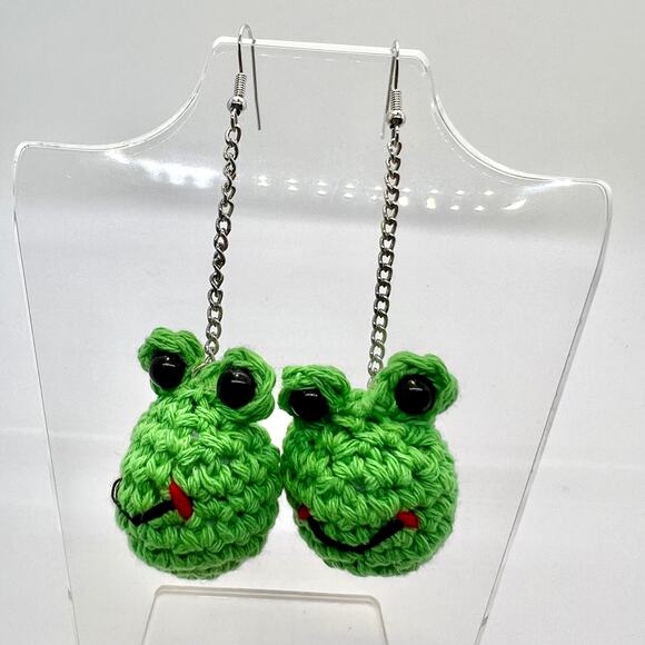 Crochet Frog Earrings - Farm Earrings - Frog Accessories - Animal Earrings - Picture 1 of 8